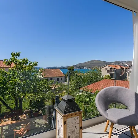 House Copacabana - On Ciovo, Sea View, Parking Ferienhaus